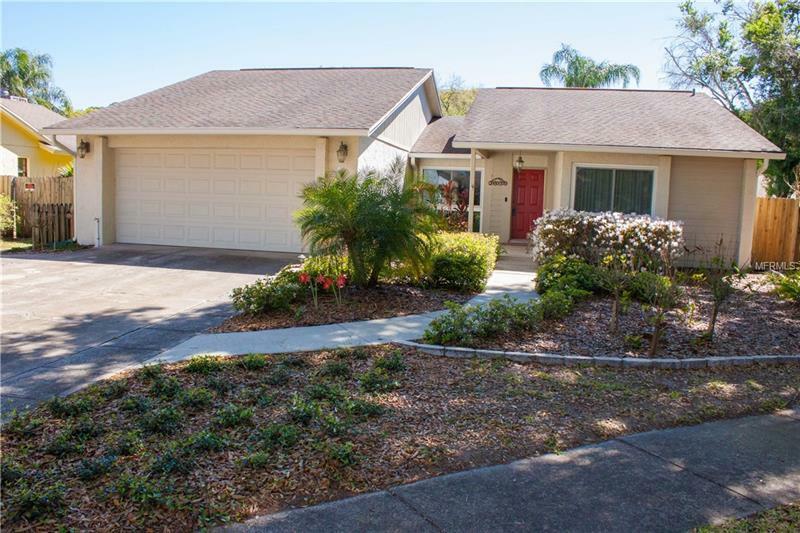 Property Photo: 5014 Melrow Court FL 33624