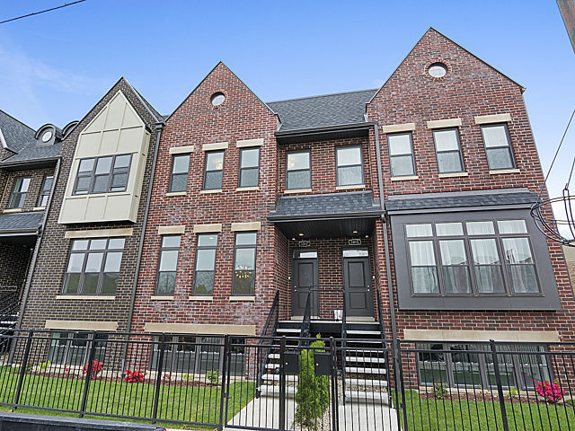Property Photo:  4318B Drexel Boulevard  IL 60653 