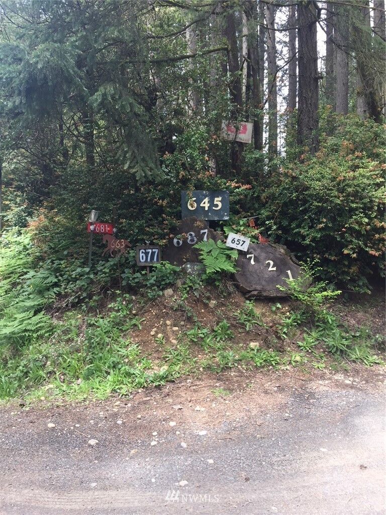 Property Photo:  6 Xx SE Pine Road  WA 98367 