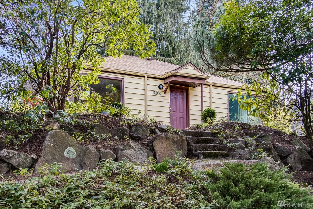 Property Photo:  9202 14th Ave SW  WA 98106 