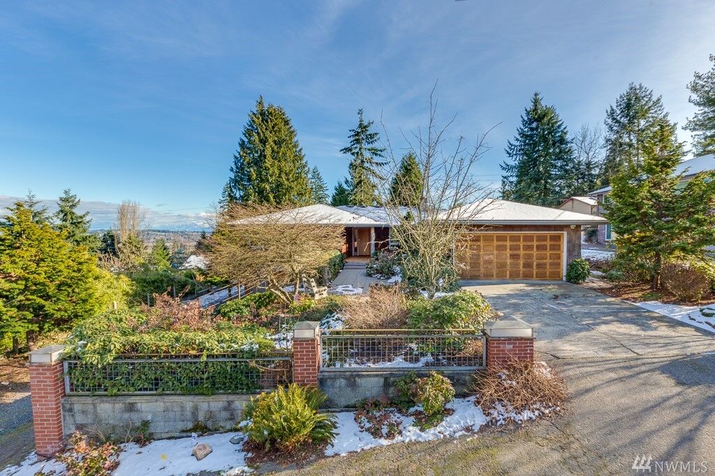 Property Photo: 2218 Firland Place WA 98203