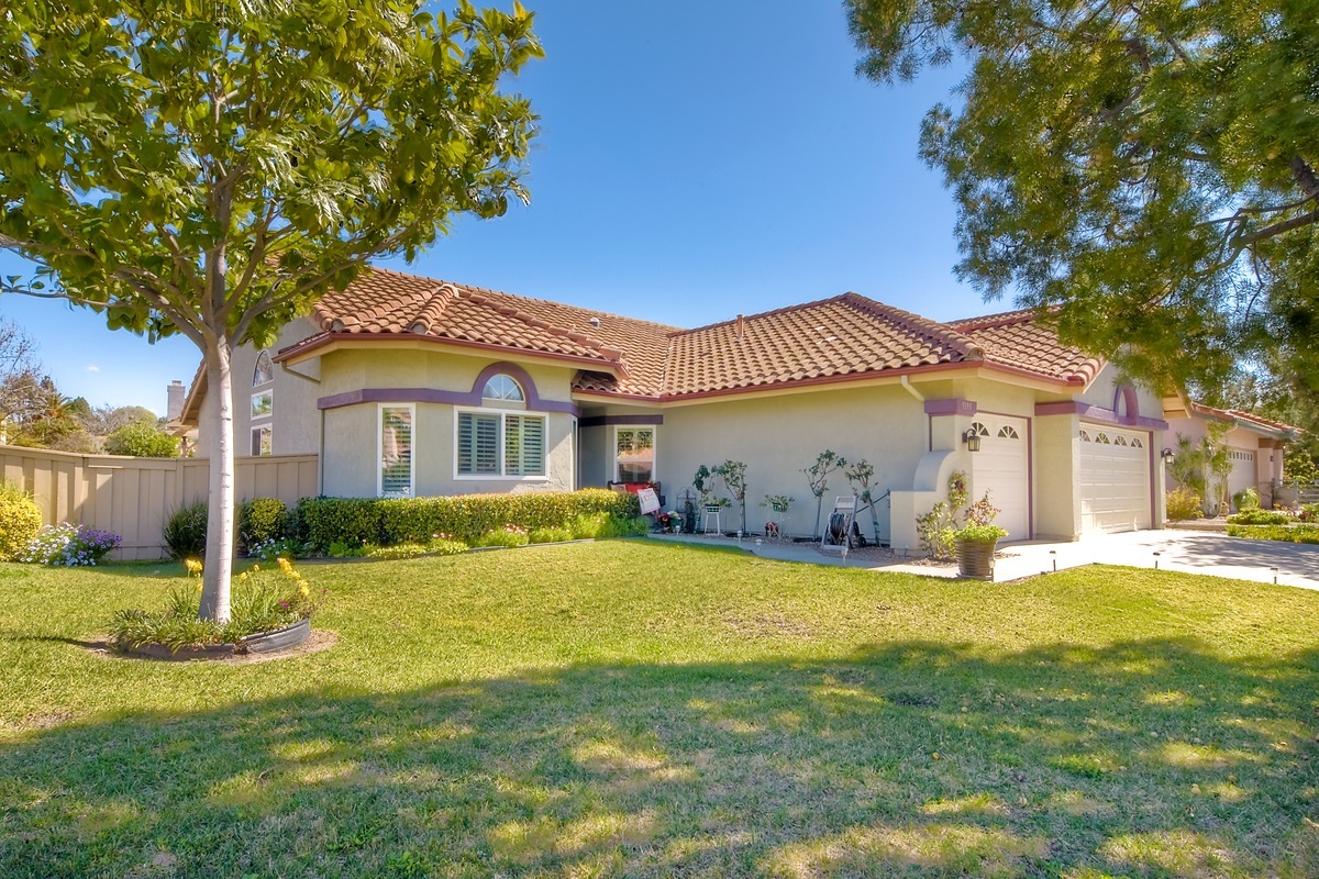 Property Photo:  5195 Silver Bluff Dr  CA 92057 