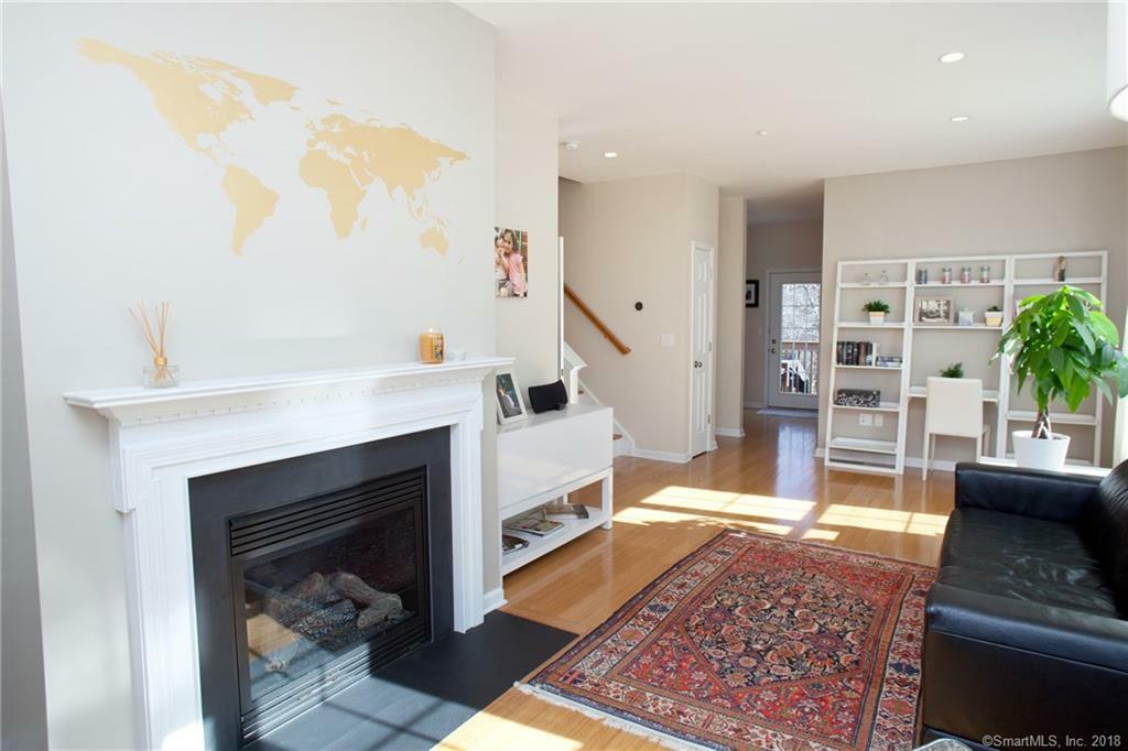 Property Photo: 25 Last Leaf Circle 25 CT 06095