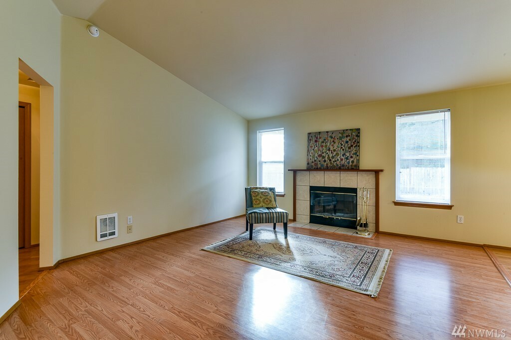 Property Photo:  794 SW Odell  WA 98367 