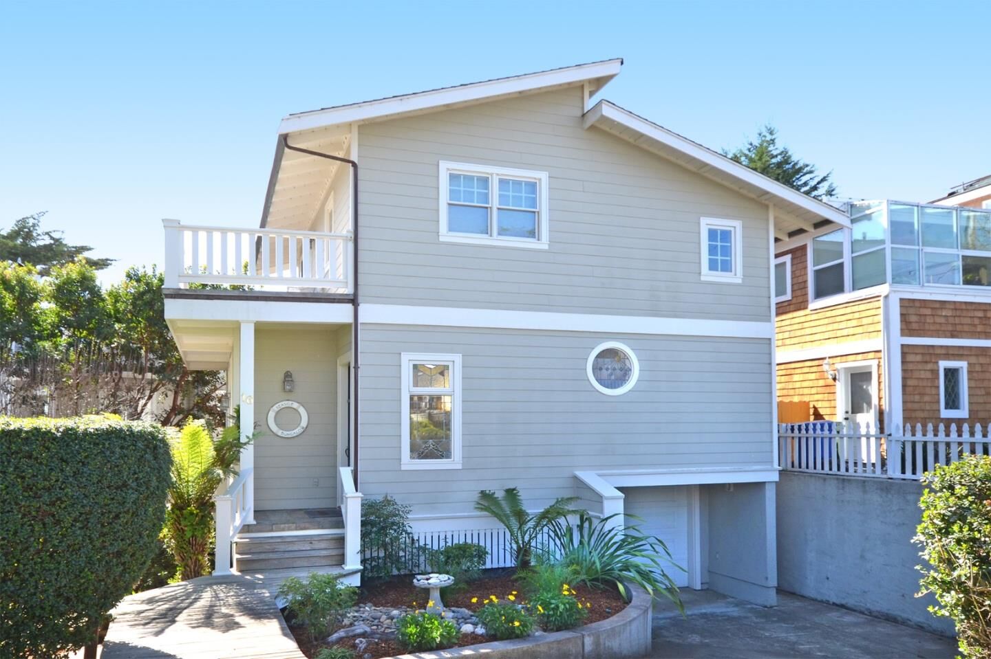 Property Photo: 16 Mesa Way CA 95076