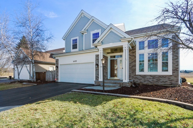 Property Photo:  1455 Woodbury Circle  IL 60031 