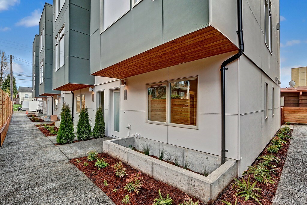 Photo de la propriété: 6010 A California Ave SW WA 98136