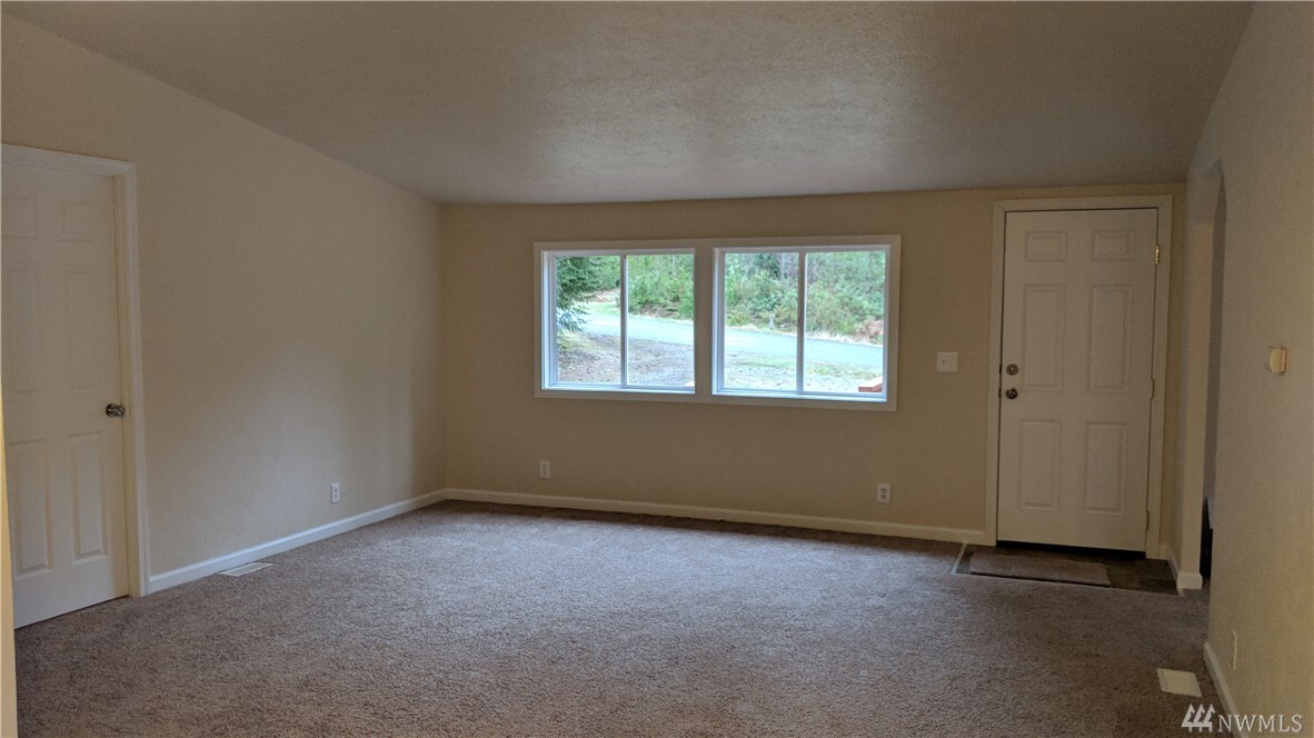Property Photo: 531 E Olde Lyme Rd WA 98584