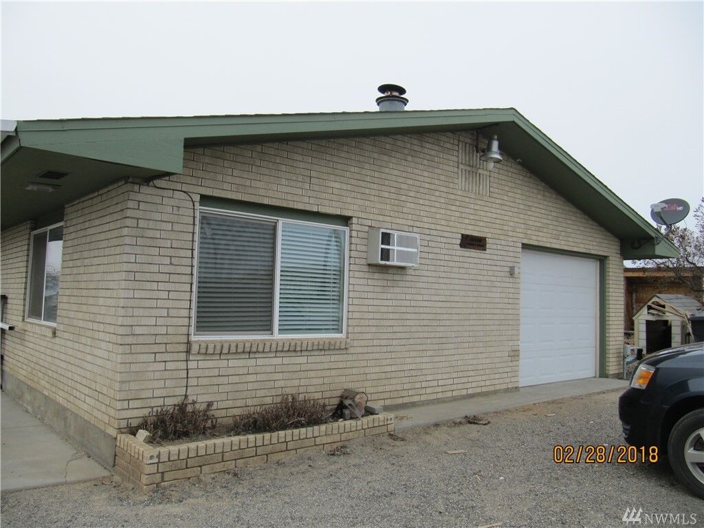 Property Photo:  13220 Road Q NW  WA 98848 