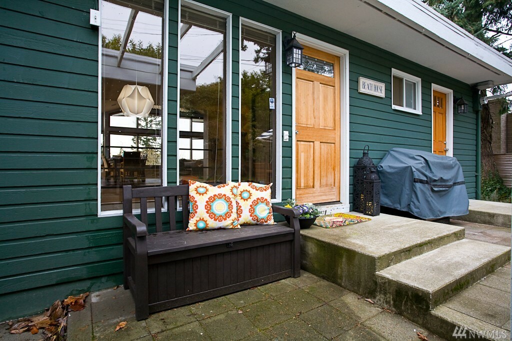 Property Photo:  19005 11th Ave NW  WA 98177 