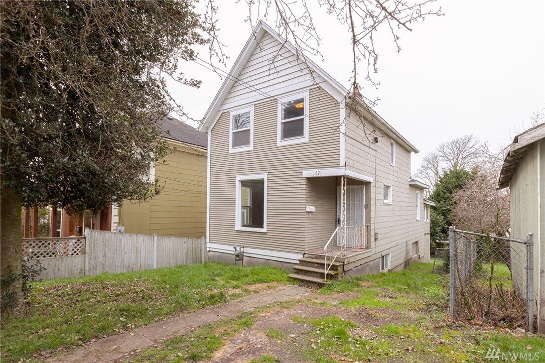 Property Photo:  521 29th Ave S  WA 98144 