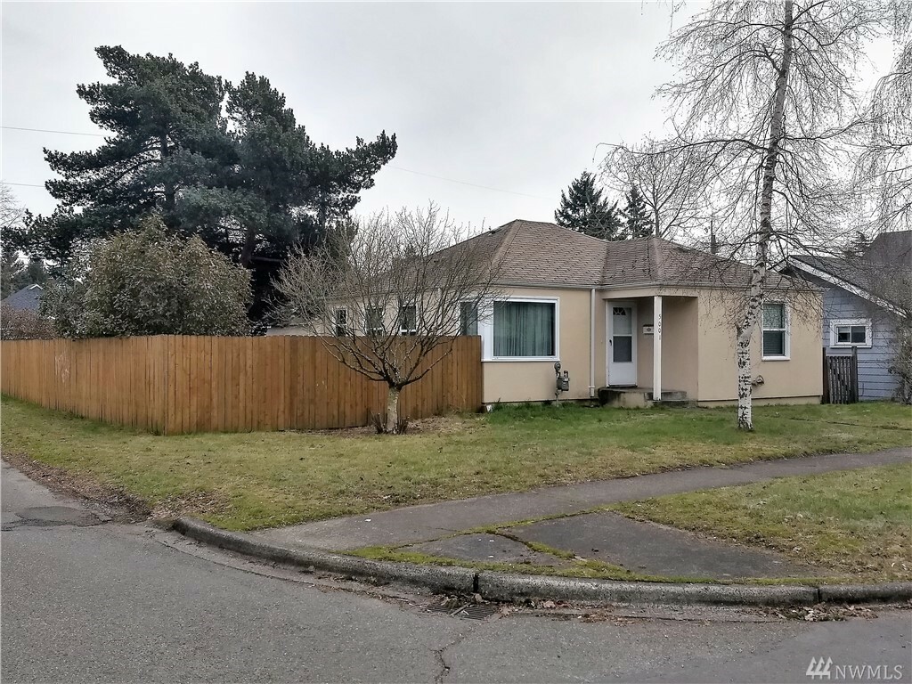 Property Photo:  5001 S Fife St.  WA 98402 