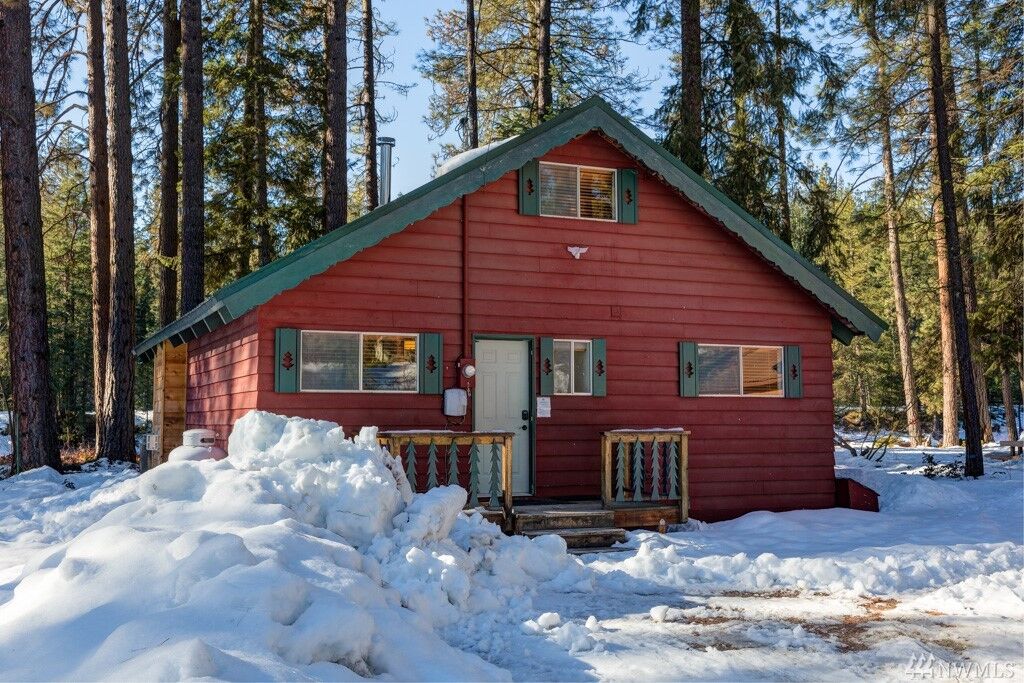 Property Photo:  21107 Lariat St  WA 98826 