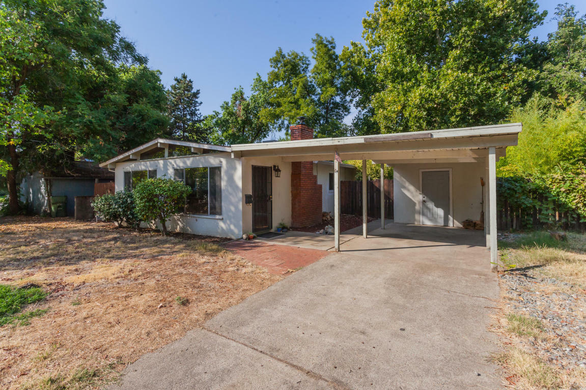 Property Photo:  2284 Paris Avenue  CA 96001 