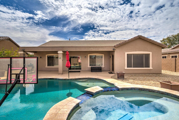 Property Photo:  2942 E Ironside Lane  AZ 85298 