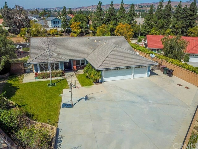 Property Photo:  20825 Paseo Alto  CA 92887 