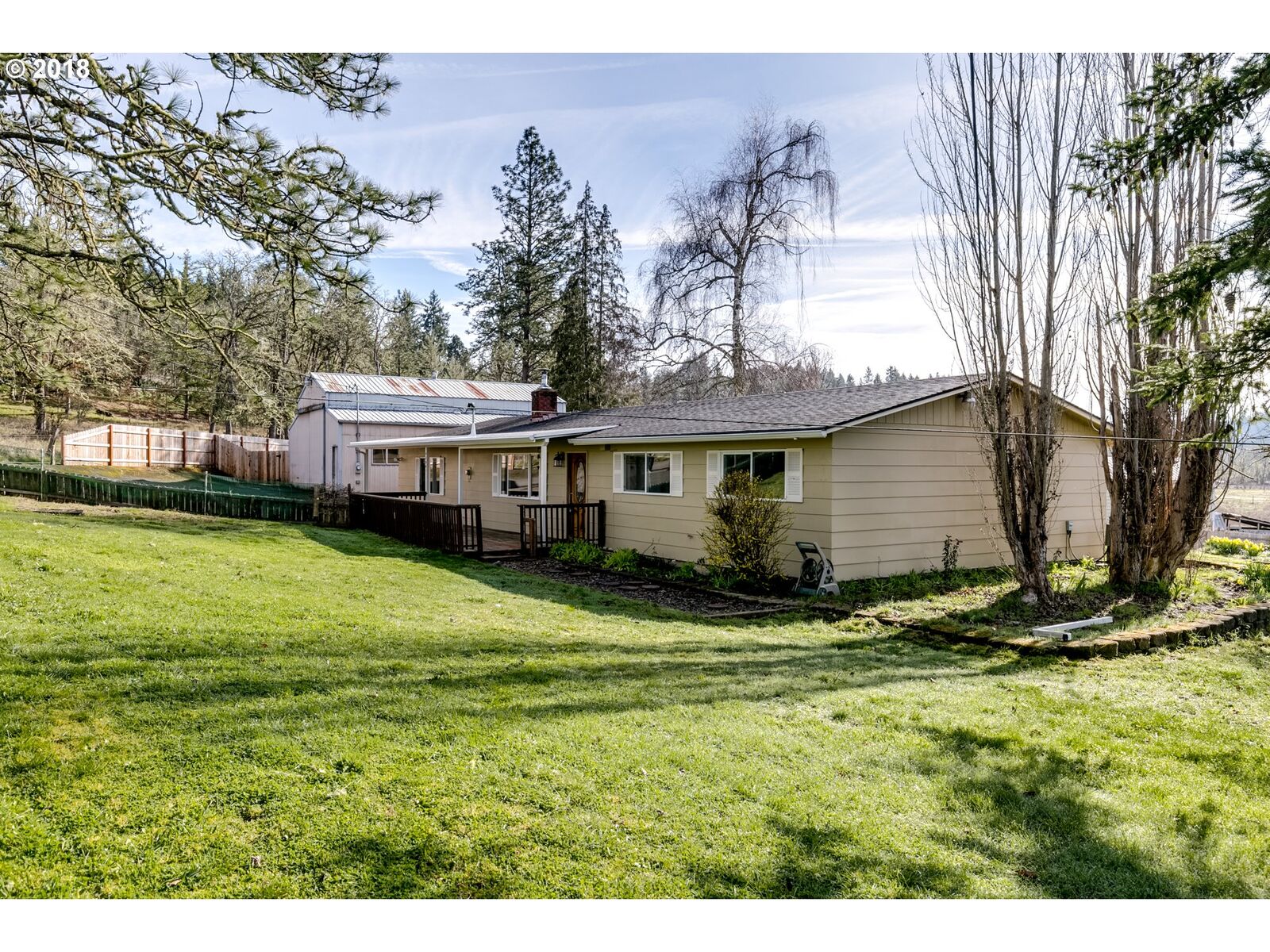Property Photo: 85861 Bailey Hill Rd OR 97405
