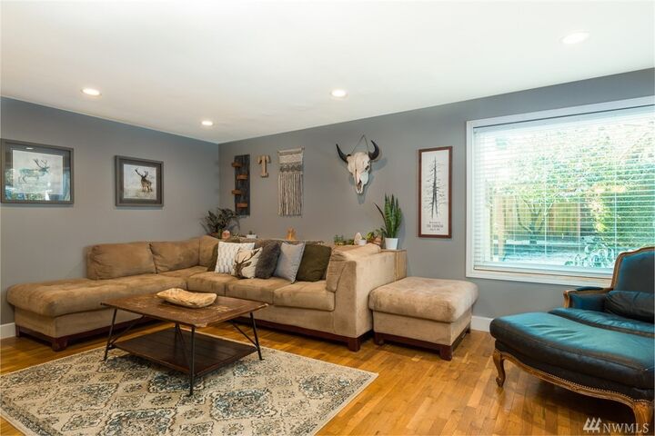 Property Photo:  7409 NE 145th St  WA 98034 