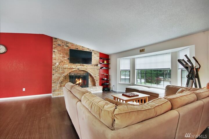 Property Photo: 6707 241 St E WA 98338