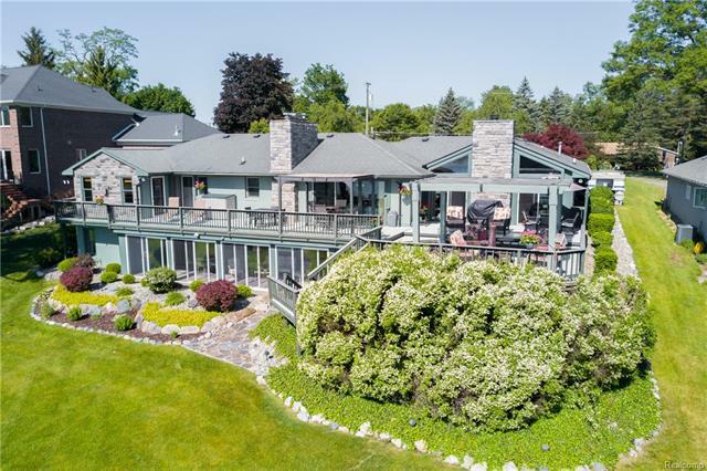 Property Photo: 543 Washington Boulevard MI 48386