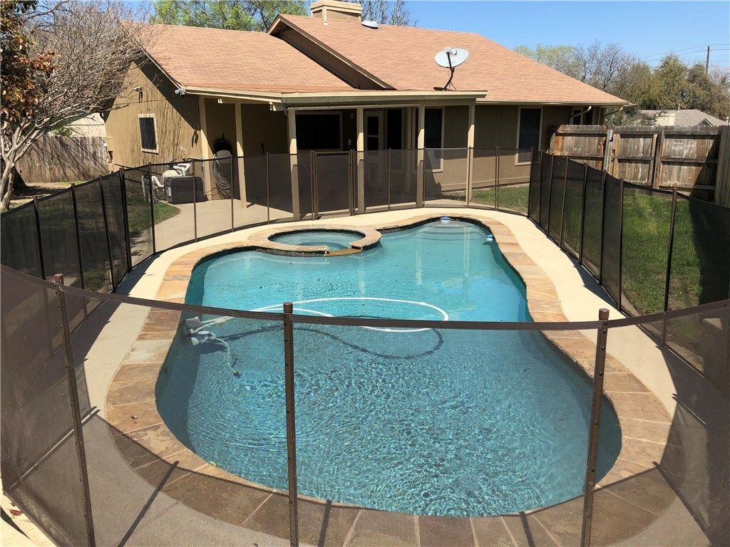 Property Photo: 5505 Shreveport Drive TX 78727