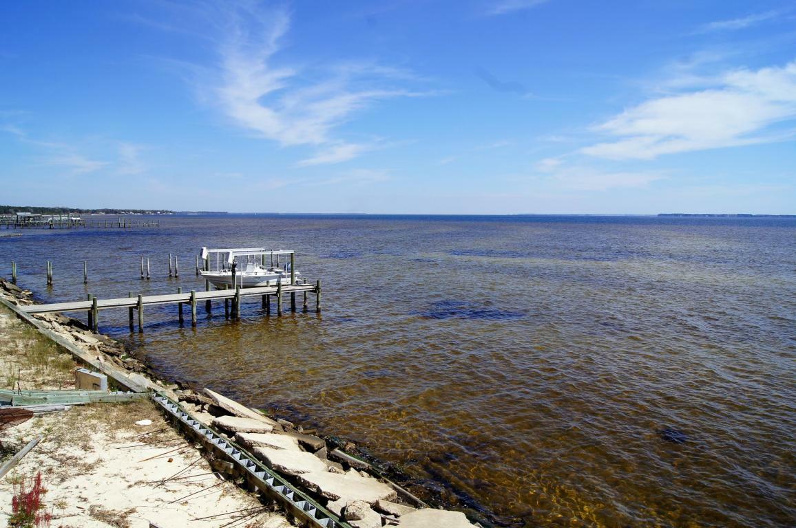 Property Photo: 91 Bayside Drive FL 32578