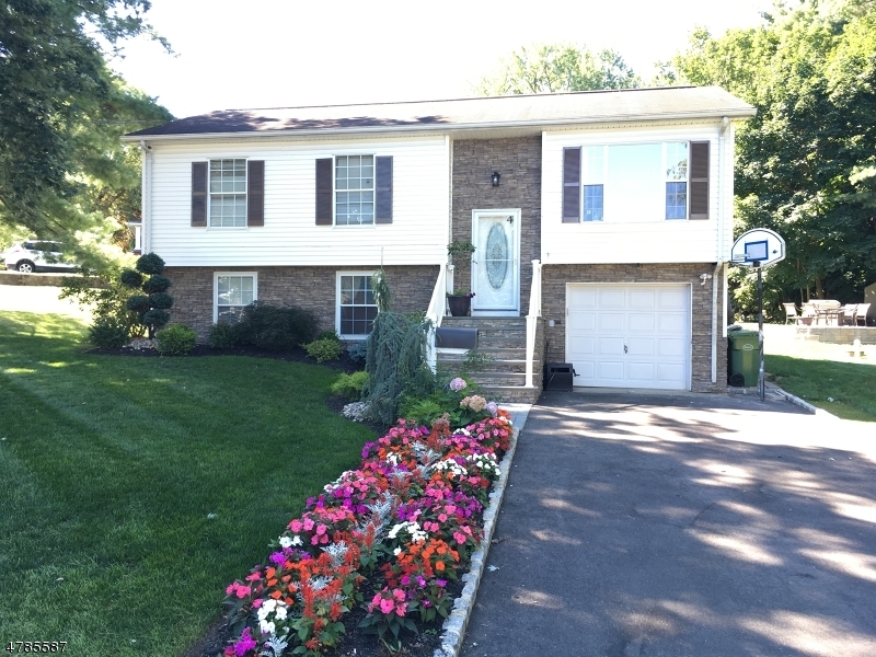 Property Photo: 4 Hillcrest Ave NJ 07882