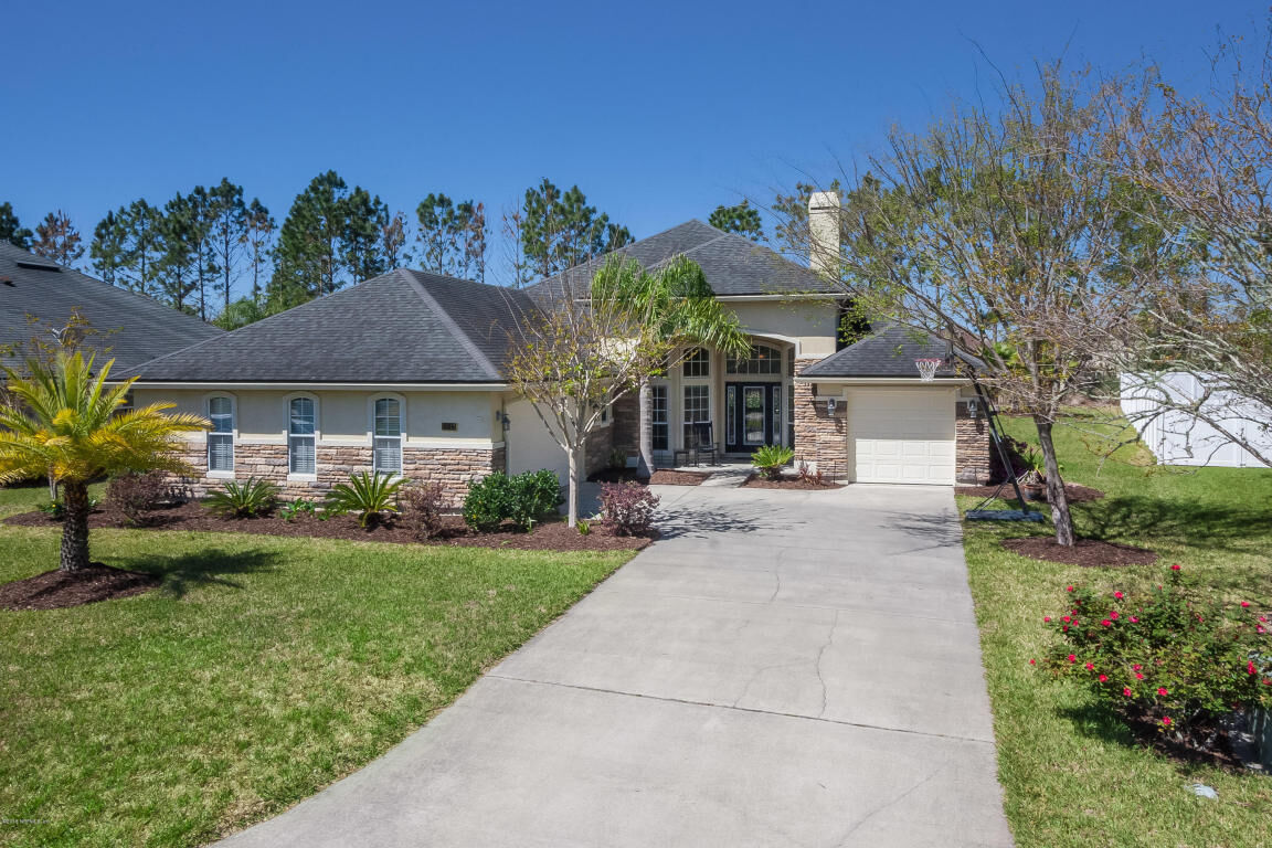 Property Photo:  2213 Cascadia Court  FL 32092 