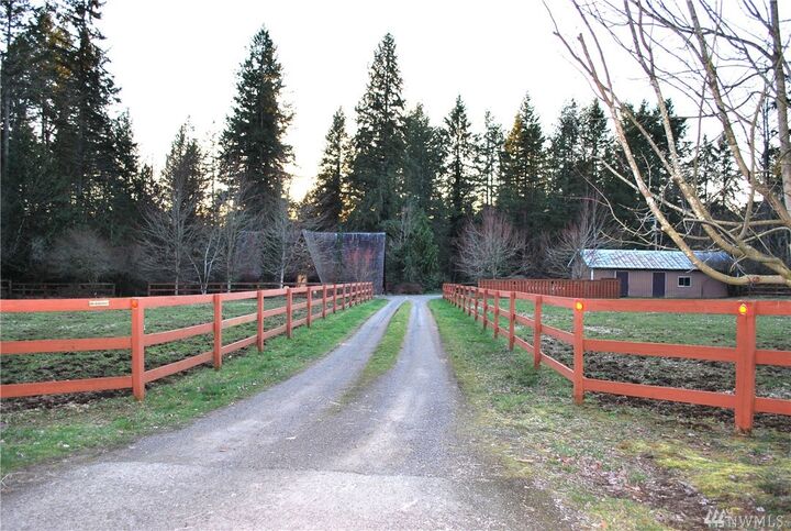 Property Photo:  5617 236th Ave NE  WA 98053 