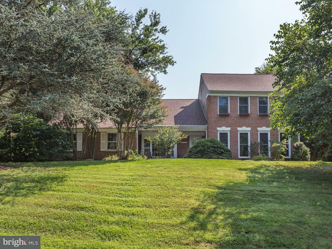 Property Photo:  18109 Hollingsworth Drive  MD 20855 