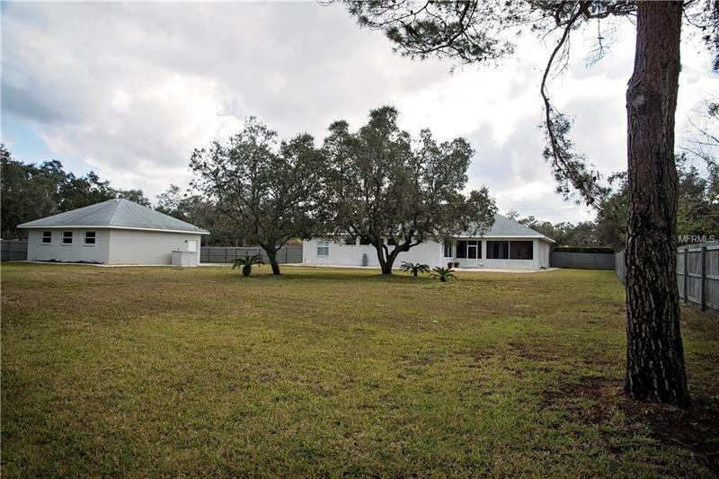 Property Photo:  12114 Shadow Run Boulevard  FL 33569 