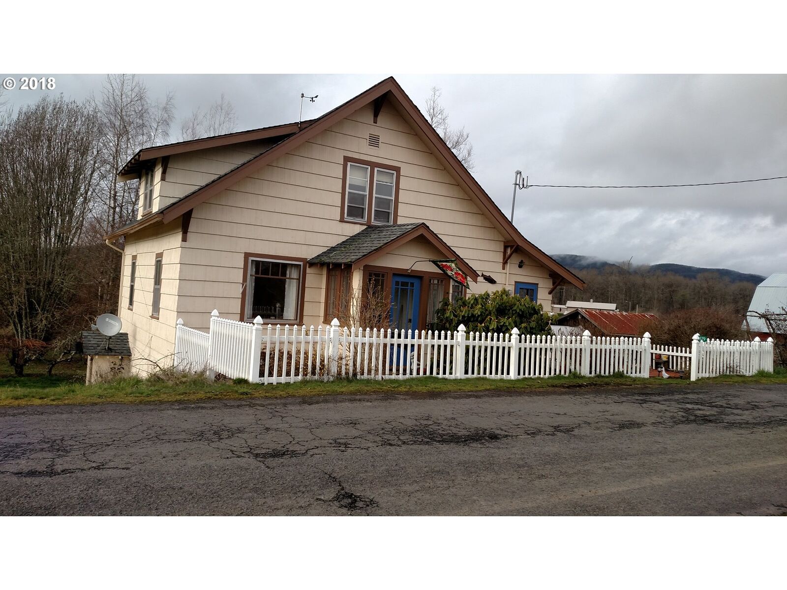 Property Photo:  78579 Point Adams Rd  OR 97016 