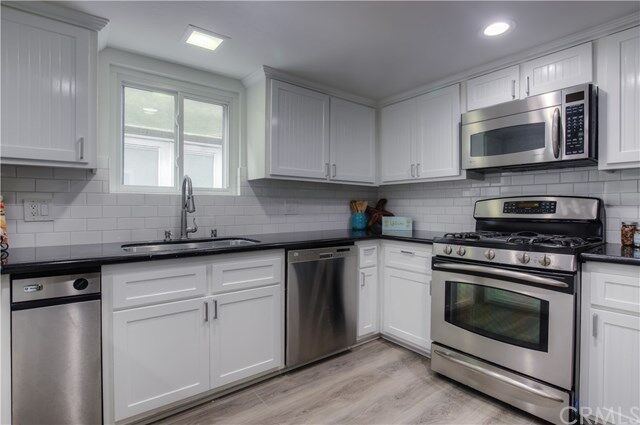 Property Photo: 1726 Havemeyer Lane CA 90278