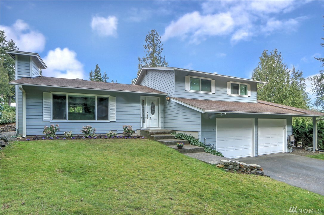 Property Photo:  5814 Oceanview Blvd NE  WA 98311 