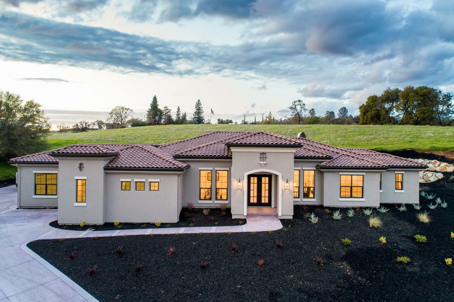 Property Photo: 2615 Vineyard Drive CA 95603