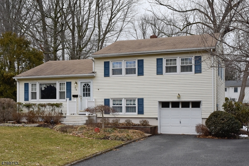 Property Photo:  74 Edgewood Dr  NJ 07932 