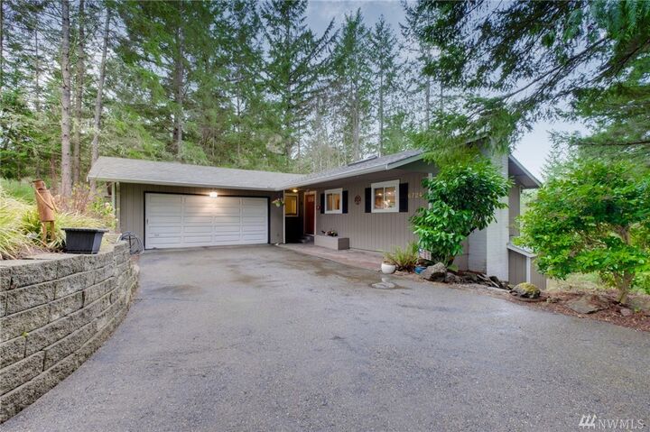 Property Photo: 6724 Rosemount Dr NW WA 98335
