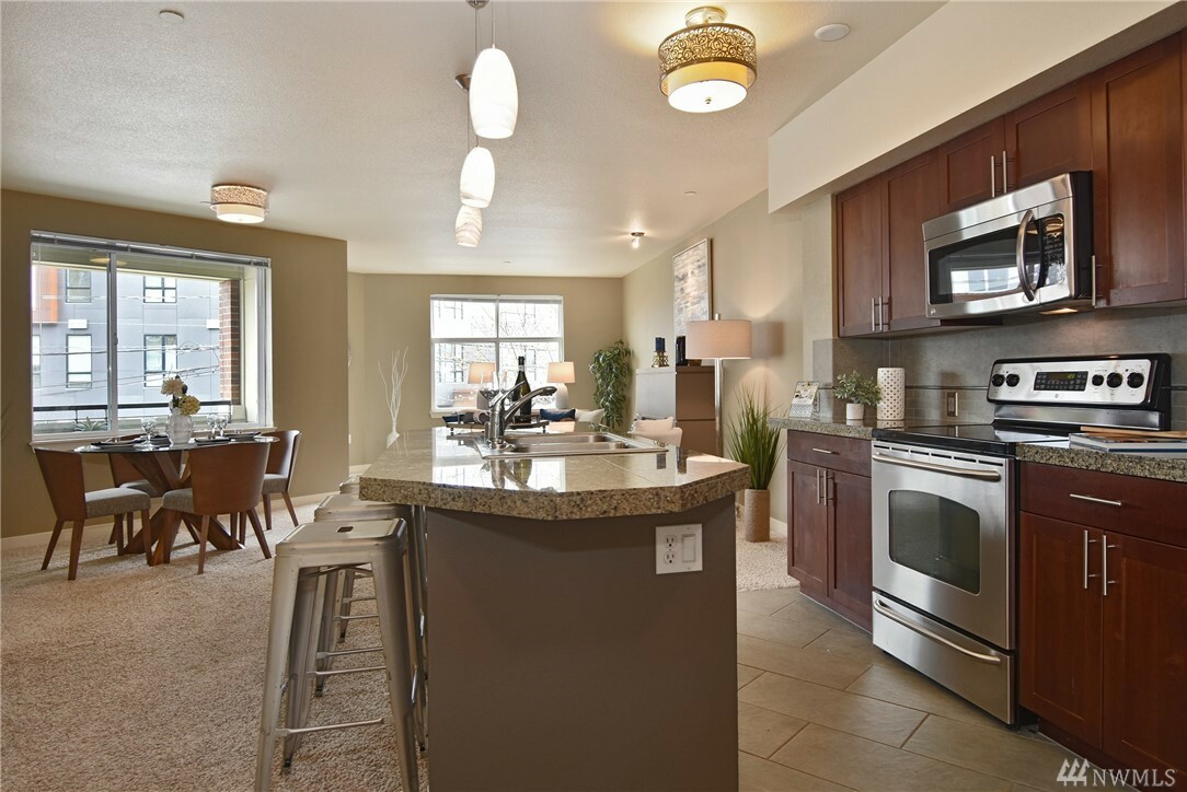 Property Photo: 5440 Leary Ave NW 319 WA 98107