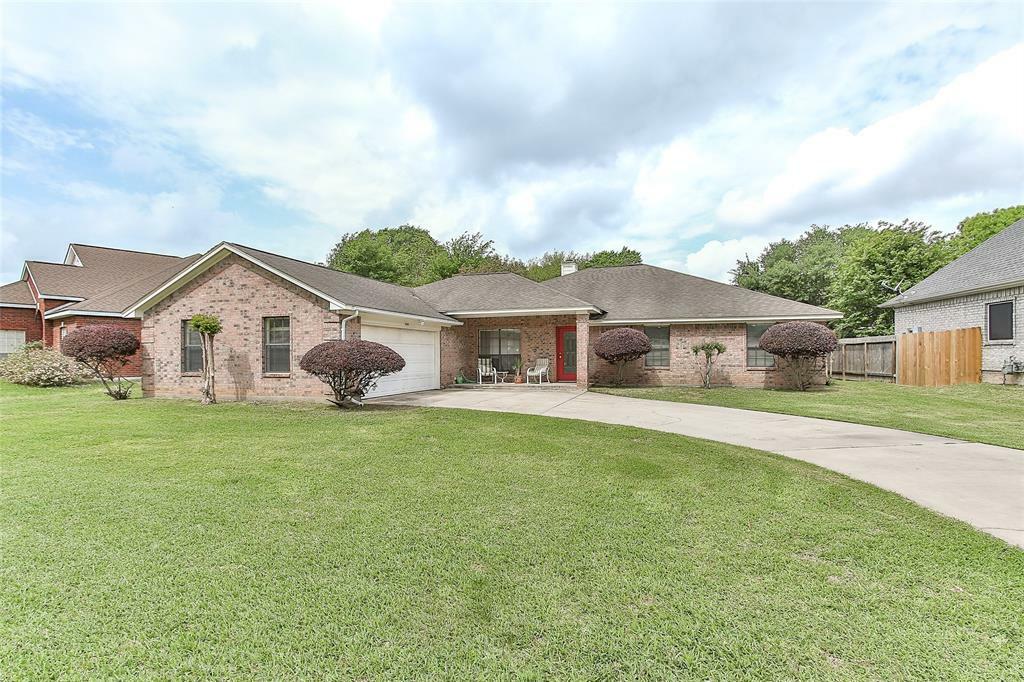 Property Photo:  5106 Greenwater Drive  TX 77318 