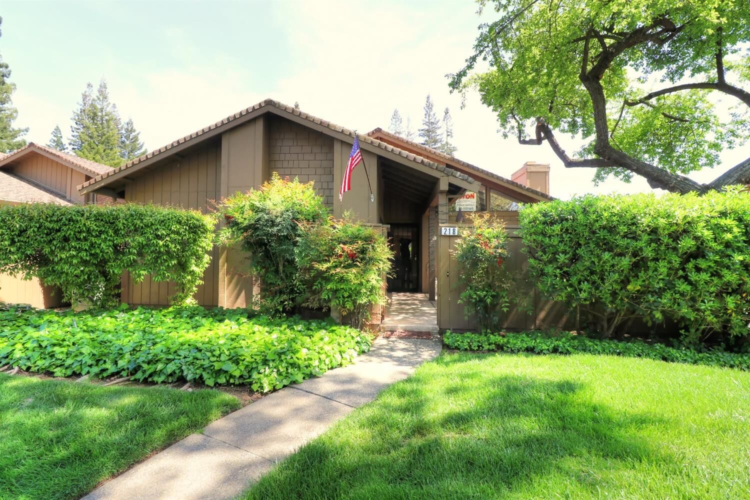 Property Photo:  218 East Ranch Road  CA 95825 