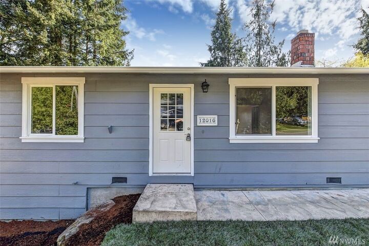 Property Photo: 12016 25th Ct NE WA 98258