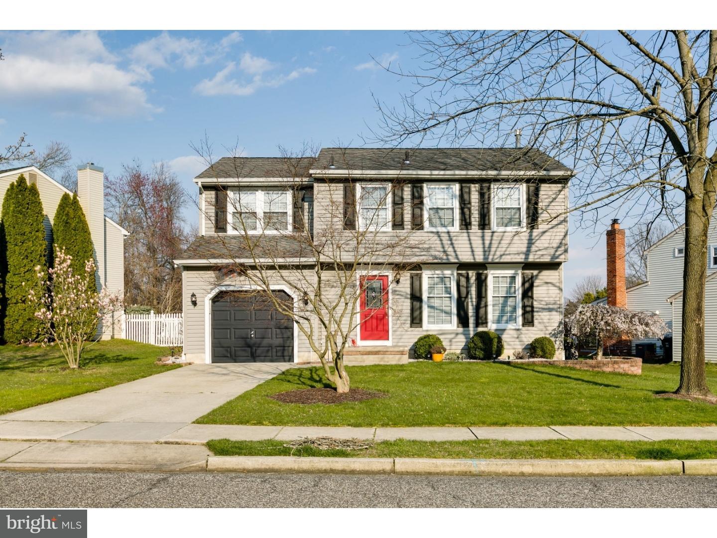 Property Photo:  4 Crescent Hollow Drive  NJ 08080 