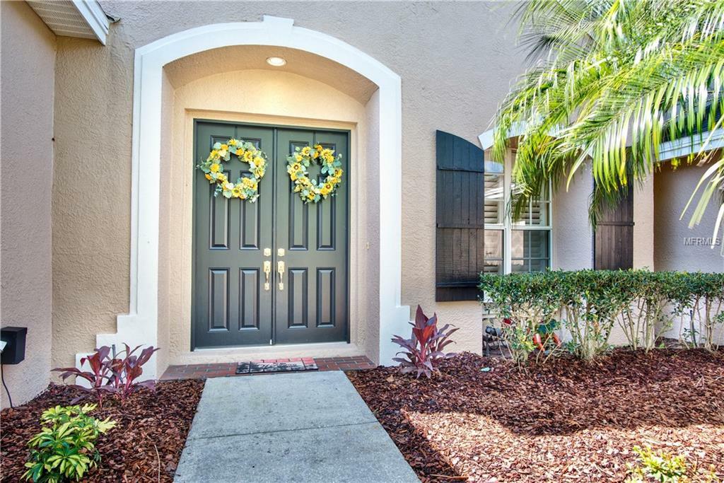 Property Photo:  2102 Houndstooth Drive  FL 33618 