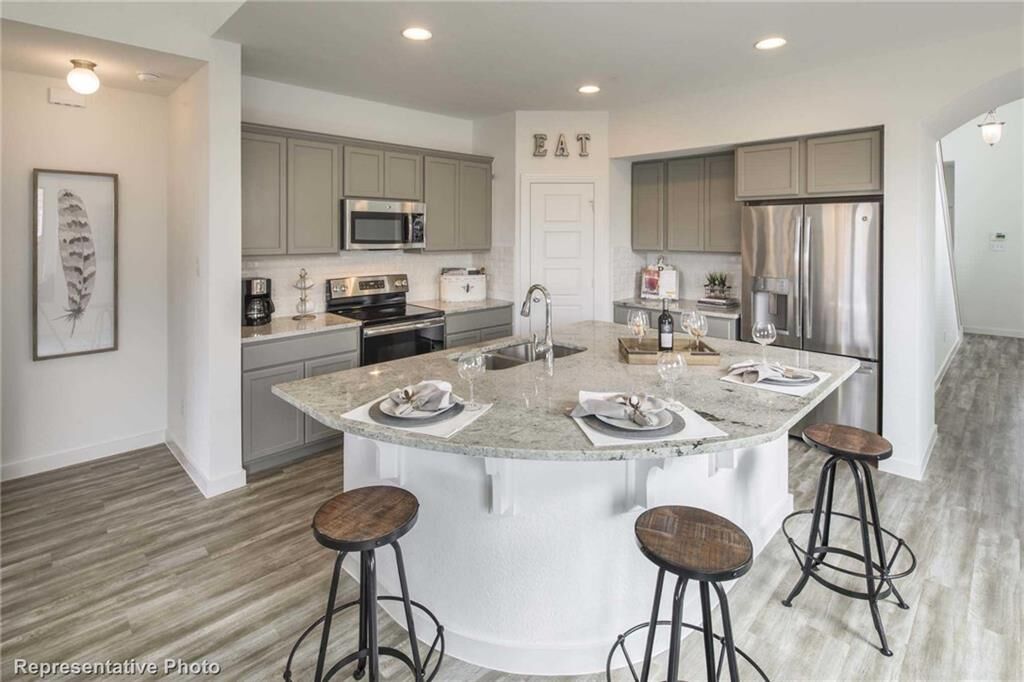 Property Photo: 1973 Sunnybrook Drive TX 75126