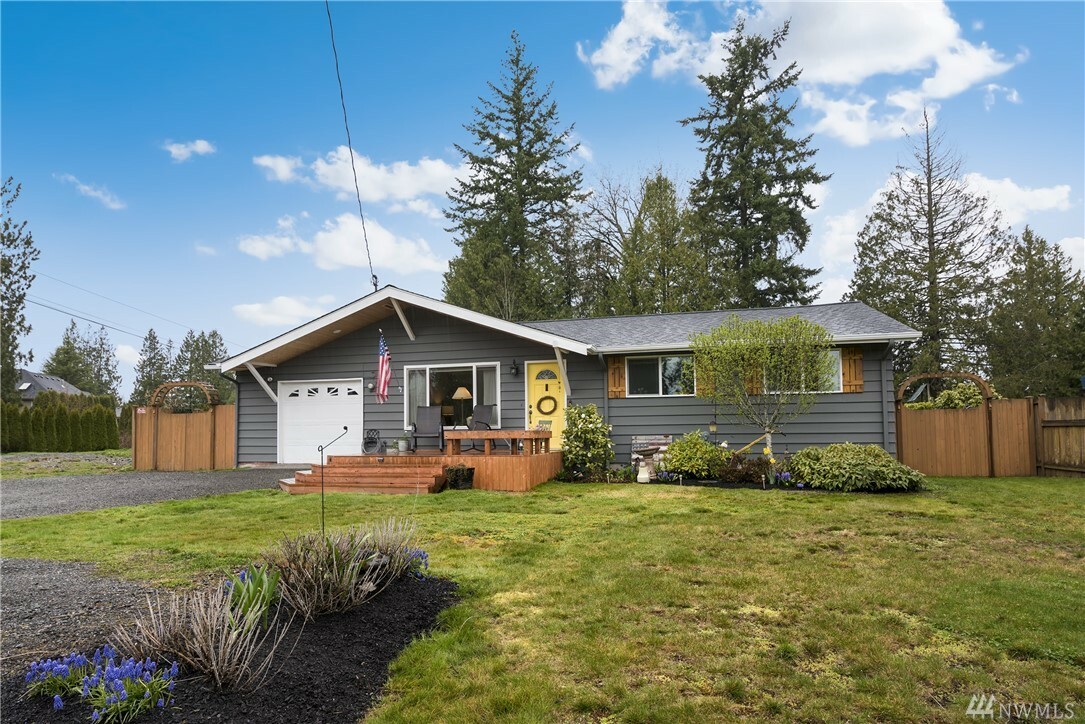 Property Photo: 4407 Shelby Rd WA 98087