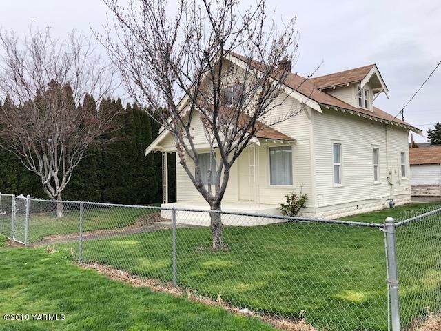 Property Photo: 1201 Swan Ave WA 98902