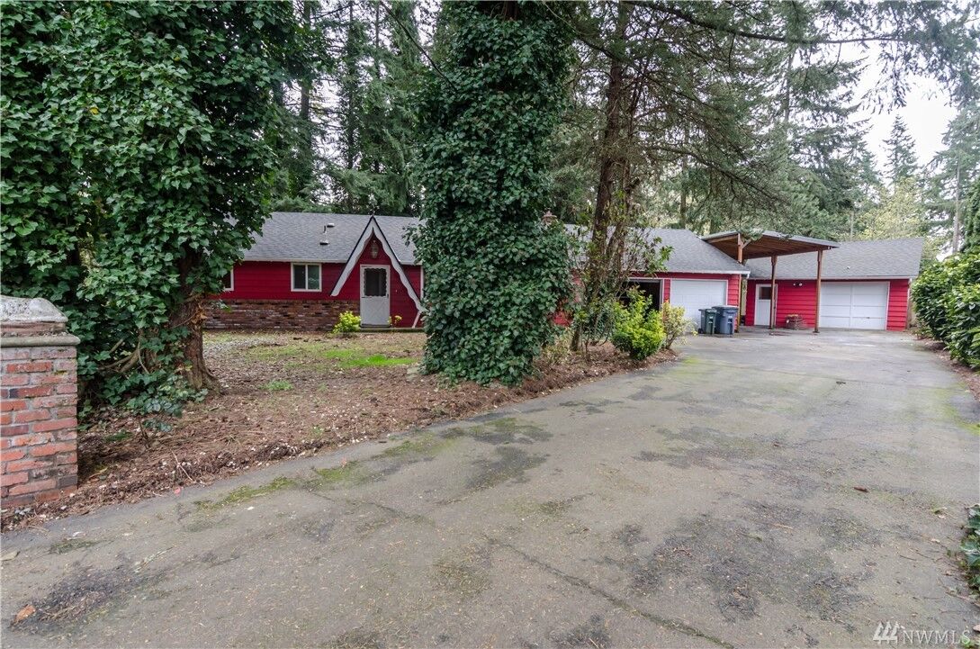 Property Photo: 5420 79th St E WA 98371