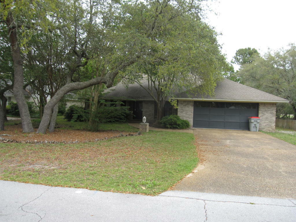 Property Photo:  619 Amberjack Drive  FL 32408 