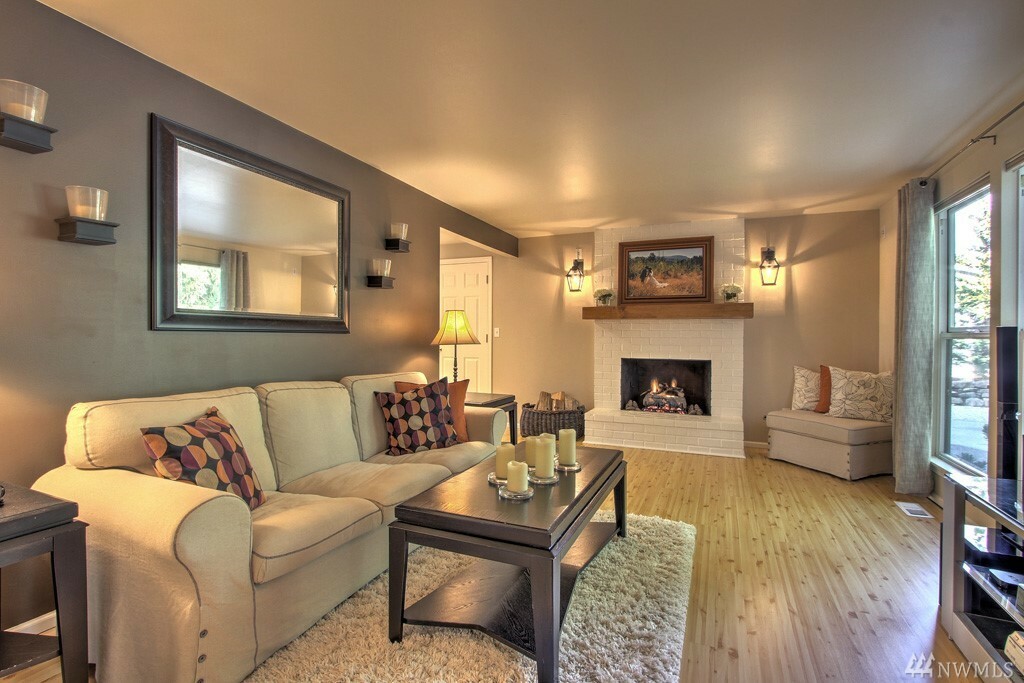 Property Photo:  2410 231st Place NE  WA 98074 