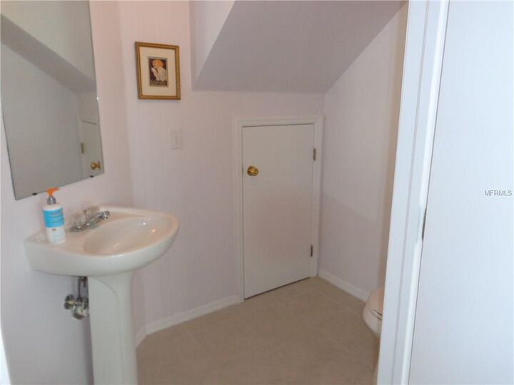 Property Photo: 1915 Fluorshire Drive FL 33511